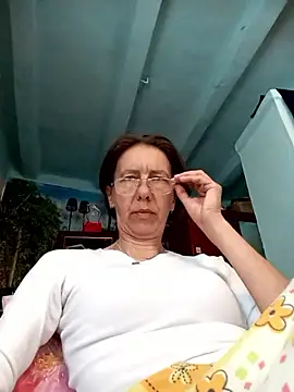 Snapshot of Tania9876 chatting on May 19, 6:53 am Tania9876 online show from May 19, 6:53 am