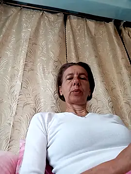 Snapshot of Tania9876 chatting on May 31, 6:42 am Tania9876 online show from May 31, 6:42 am