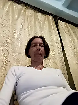 Snapshot of Tania9876 chatting on June 1, 7:15 pm Tania9876 online show from June 1, 7:15 pm