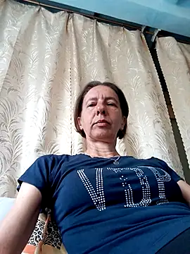 Snapshot of Tania9876 chatting on June 3, 7:33 am Tania9876 online show from June 3, 7:33 am