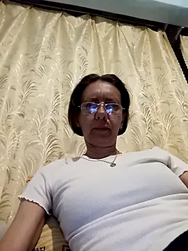 Snapshot of Tania9876 chatting on June 3, 7:19 pm Tania9876 online show from June 3, 7:19 pm
