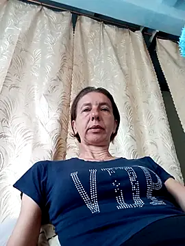 Snapshot of Tania9876 chatting on June 7, 6:39 am Tania9876 online show from June 7, 6:39 am