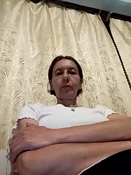 Snapshot of Tania9876 chatting on June 10, 7:35 pm Tania9876 online show from June 10, 7:35 pm
