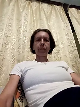 Snapshot of Tania9876 chatting on June 13, 7:34 pm Tania9876 online show from June 13, 7:34 pm