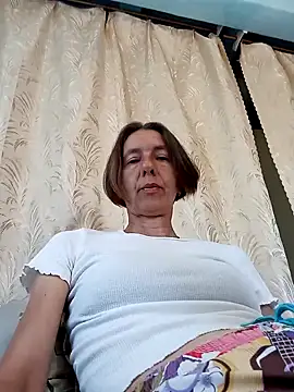 Snapshot of Tania9876 chatting on June 27, 9:58 am Tania9876 online show from June 27, 9:58 am