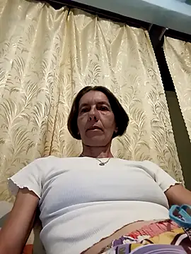 Snapshot of Tania9876 chatting on June 28, 7:31 pm Tania9876 online show from June 28, 7:31 pm