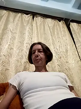 Snapshot of Tania9876 chatting on July 10, 7:27 pm Tania9876 online show from July 10, 7:27 pm