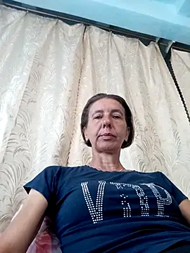 Snapshot of Tania9876 chatting on July 13, 7:22 am Tania9876 online show from July 13, 7:22 am