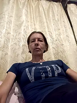 Snapshot of Tania9876 chatting on July 13, 7:27 pm Tania9876 online show from July 13, 7:27 pm
