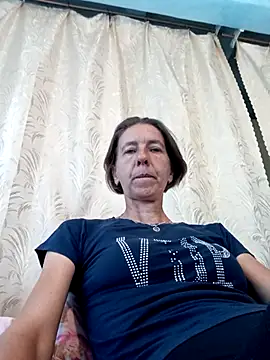 Snapshot of Tania9876 chatting on July 15, 7:13 am Tania9876 online show from July 15, 7:13 am