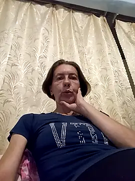 Snapshot of Tania9876 chatting on July 22, 7:38 pm Tania9876 online show from July 22, 7:38 pm
