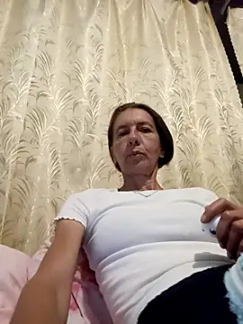 Snapshot of Tania9876 chatting on July 28, 7:39 pm Tania9876 online show from July 28, 7:39 pm