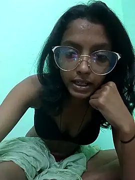 Snapshot of sexysona07 chatting on May 9, 8:19 am sexysona07 online show from May 9, 8:19 am