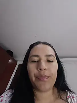 Snapshot of Karla__Morrison chatting on May 15, 12:39 am Karla Morrison online show from May 15, 12:39 am