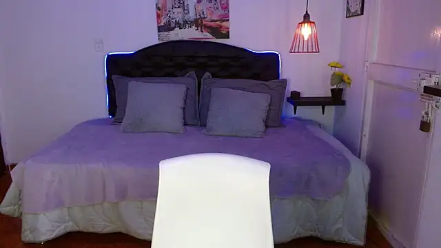 Mylu xx online show from April 24, 1:24 pm