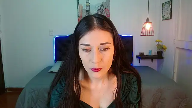 Snapshot of Mylu_xx chatting on May 23, 1:37 pm Mylu xx online show from May 23, 1:37 pm
