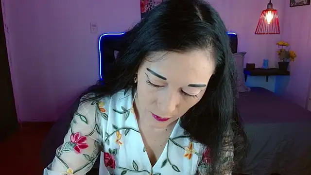 Snapshot of Mylu_xx chatting on May 25, 1:39 pm Mylu xx online show from May 25, 1:39 pm