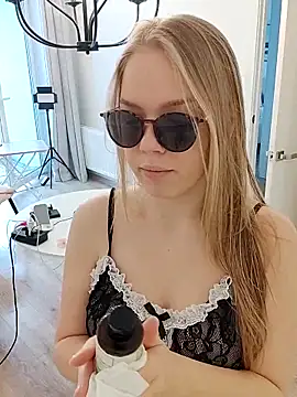 LittleForestELF2 online show from March 26, 4:07 am