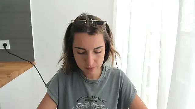 Snapshot of summmmersky1 chatting on June 3, 12:41 pm summmmersky1 online show from June 3, 12:41 pm