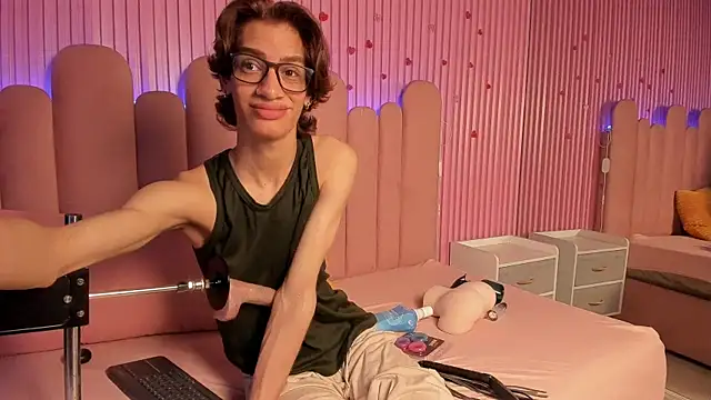 willturneer online show from April 5, 12:08 am