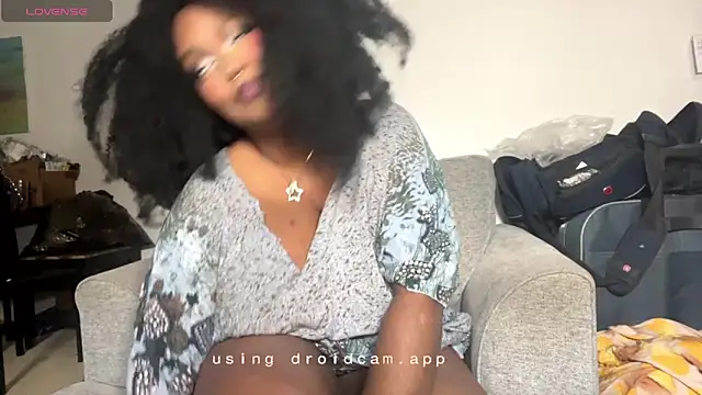 Snapshot of juicy_janet chatting on May 1, 7:40 pm juicy janet online show from May 1, 7:40 pm