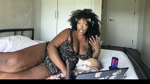 juicy janet online show from July 23, 5:44 pm