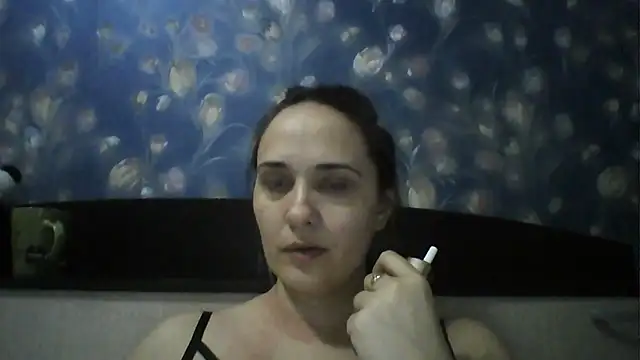 Snapshot of Alisa07qw chatting on March 20, 7:19 pm Alisa07qw online show from March 20, 7:19 pm