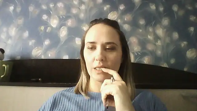 Snapshot of Alisa07qw chatting on March 25, 5:57 am Alisa07qw online show from March 25, 5:57 am