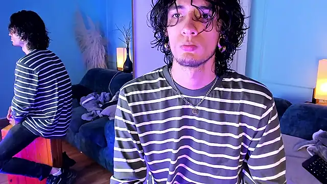 Skinny Mac online show from April 5, 12:30 am