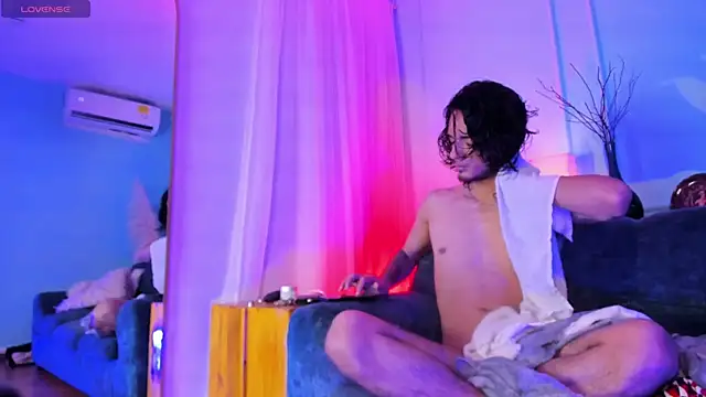 Skinny Mac online show from July 18, 1:48 pm