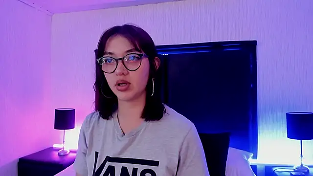 LilithBluum online show from April 12, 11:48 am