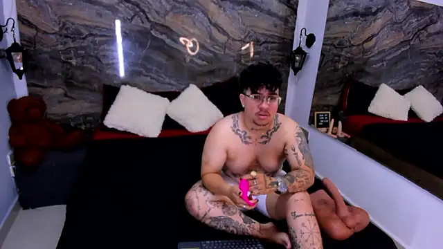 Noah koraline online show from March 10, 4:28 am