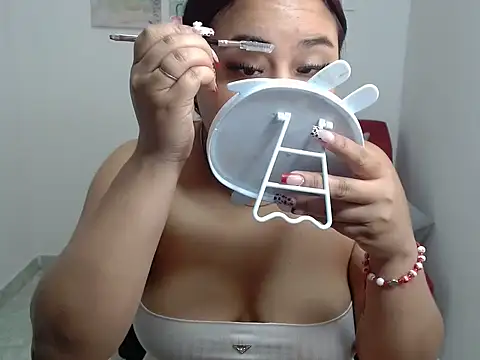 candymorena69 online show from April 7, 12:27 pm