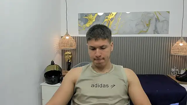 AlessandroFranco online show from April 28, 1:27 pm