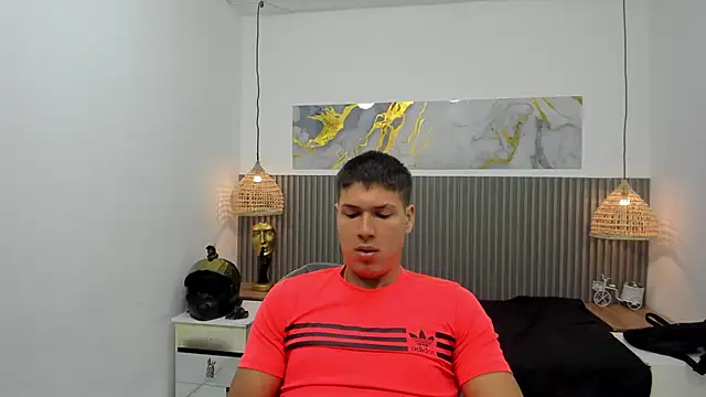 Snapshot of AlessandroFranco chatting on May 11, 1:17 pm AlessandroFranco online show from May 11, 1:17 pm