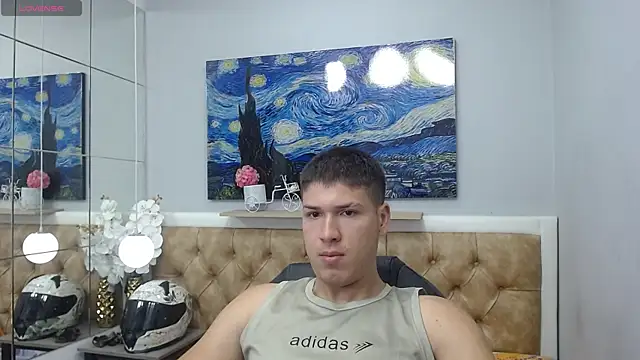 Snapshot of AlessandroFranco chatting on May 26, 1:18 pm AlessandroFranco online show from May 26, 1:18 pm
