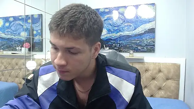 Snapshot of AlessandroFranco chatting on June 3, 2:33 pm AlessandroFranco online show from June 3, 2:33 pm