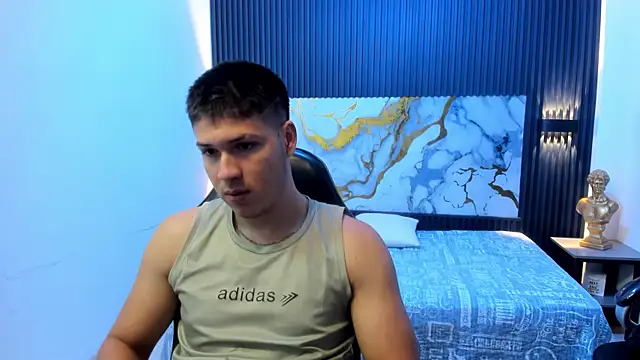 Snapshot of AlessandroFranco chatting on June 26, 12:53 pm AlessandroFranco online show from June 26, 12:53 pm