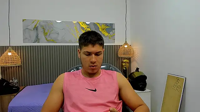 Snapshot of AlessandroFranco chatting on July 2, 12:33 pm AlessandroFranco online show from July 2, 12:33 pm