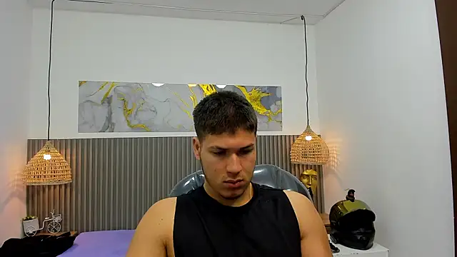 Snapshot of AlessandroFranco chatting on July 3, 12:44 pm AlessandroFranco online show from July 3, 12:44 pm