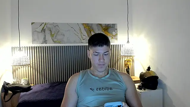 Snapshot of AlessandroFranco chatting on July 10, 12:52 pm AlessandroFranco online show from July 10, 12:52 pm