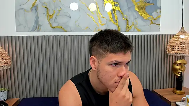 Snapshot of AlessandroFranco chatting on July 17, 12:56 pm AlessandroFranco online show from July 17, 12:56 pm