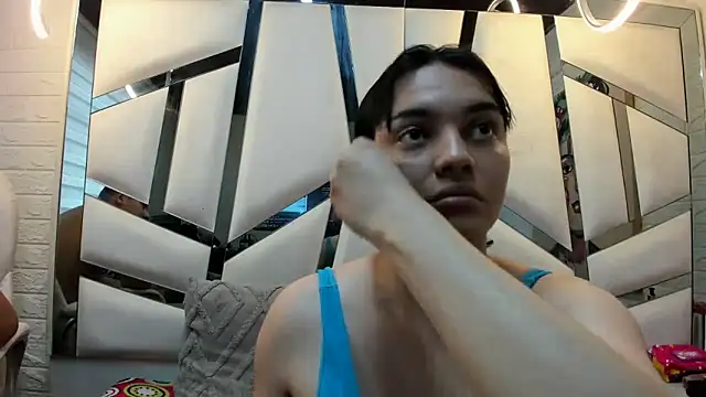 Alaia Blosson online show from April 16, 8:20 pm