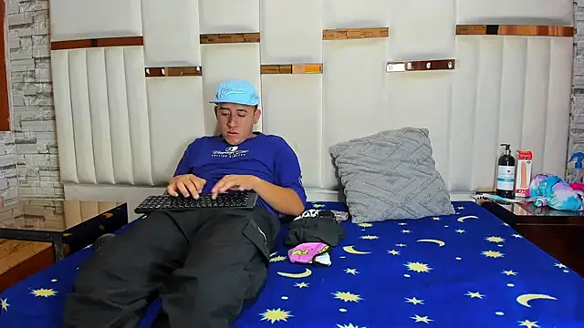 Alaia Blosson online show from April 21, 1:06 pm