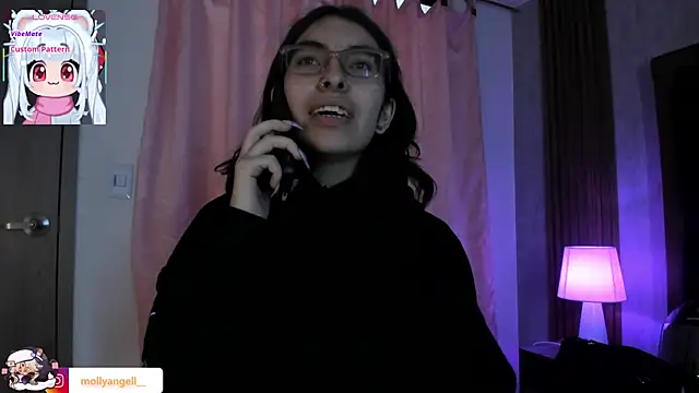 Molly A online show from April 21, 2:45 pm