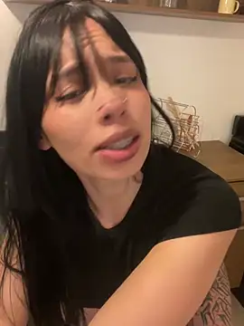 Snapshot of Queen_Chanel_XXX chatting on April 29, 8:37 pm Queen Chanel XXX online show from April 29, 8:37 pm