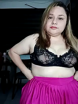 Snapshot of jennyyhottt chatting on April 25, 6:16 am jennyyhottt online show from April 25, 6:16 am