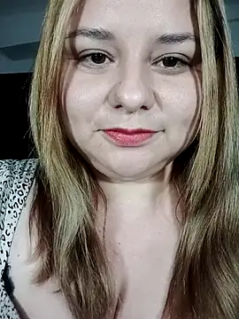 Snapshot of jennyyhottt chatting on May 7, 6:57 pm jennyyhottt online show from May 7, 6:57 pm