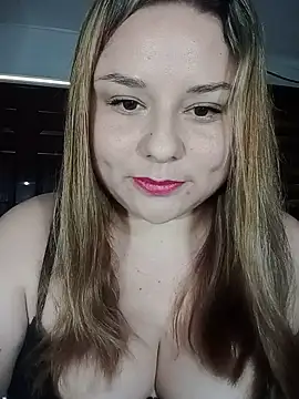 Snapshot of jennyyhottt chatting on June 8, 6:19 pm jennyyhottt online show from June 8, 6:19 pm