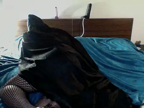 Snapshot of Chemmak93 chatting on April 6, 11:49 pm Chemmak93 online show from April 6, 11:49 pm